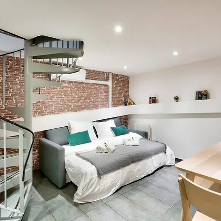 Superbe Loft Avec Patio - Tour Eiffel 巴黎