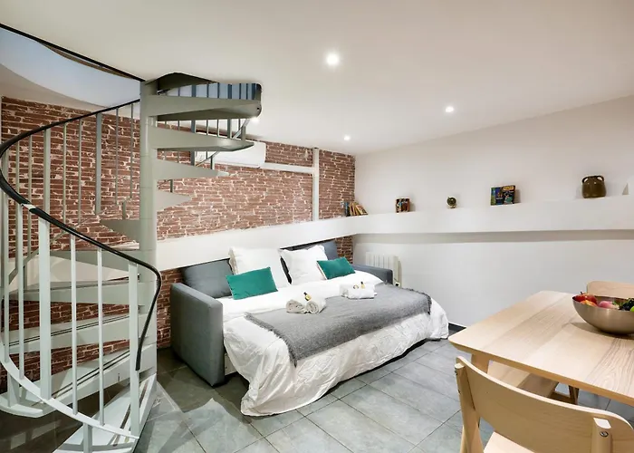 Superbe Loft Avec Patio - Tour Eiffel Paris