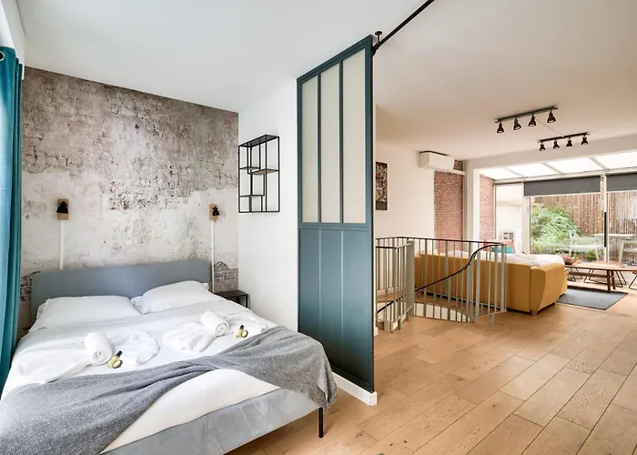 Lejlighed Superbe Loft Avec Patio - Tour Eiffel *