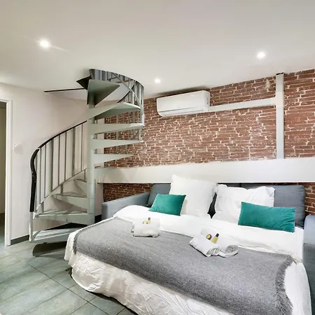 Appartement Superbe Loft Avec Patio - Tour Eiffel