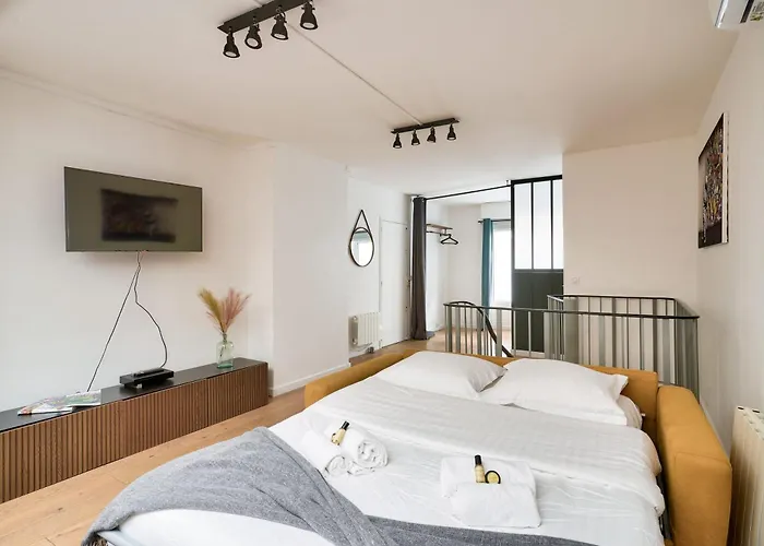 Lägenhet Superbe Loft Avec Patio - Tour Eiffel