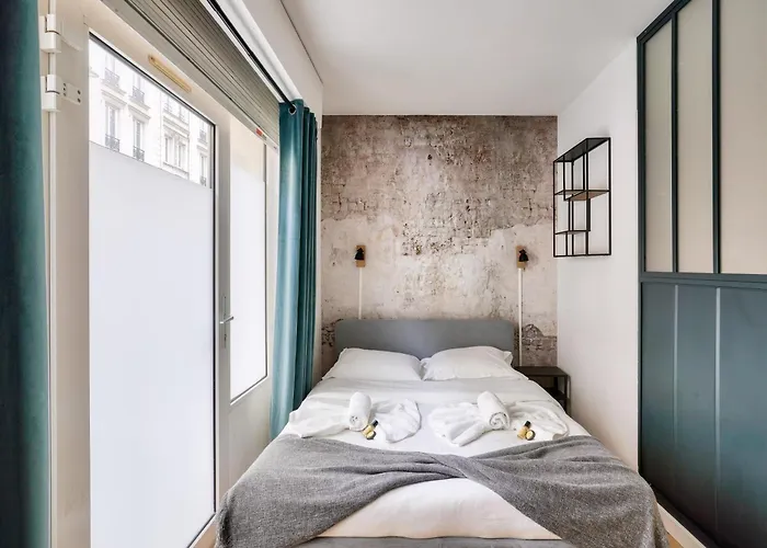 Superbe Loft Avec Patio - Tour Eiffel * Paris